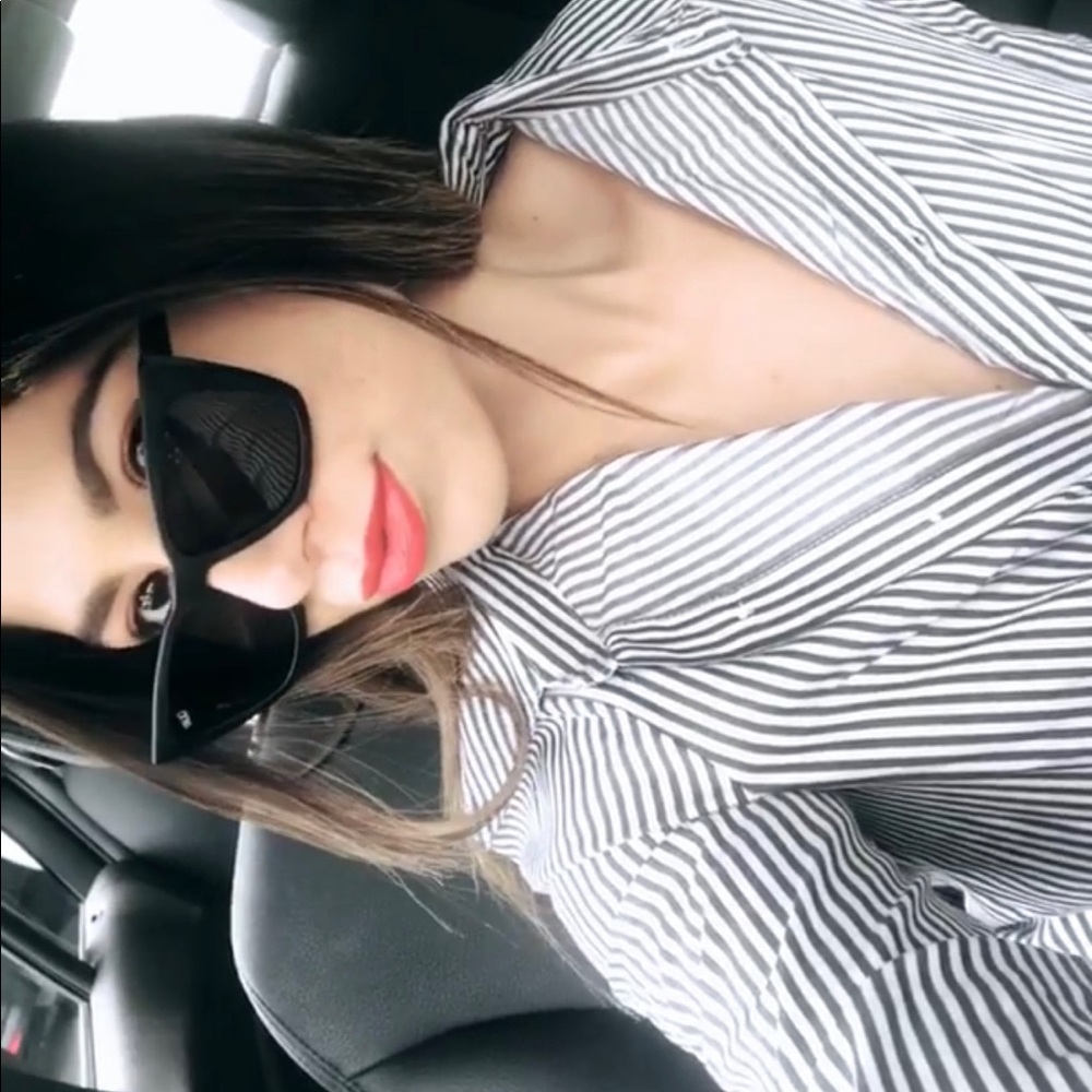 Long sleeve collared crop top